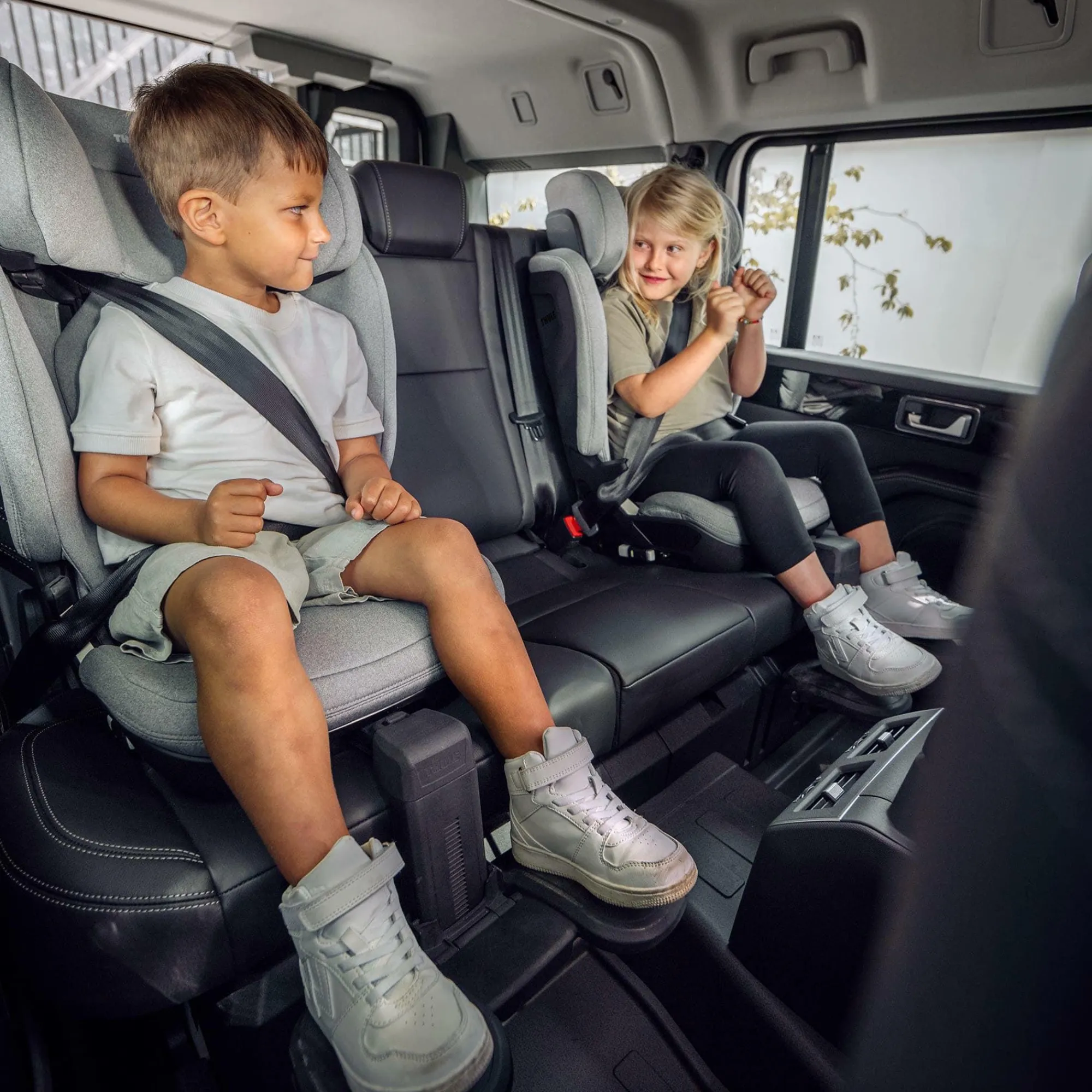 Best Set Palm mit Fußstütze Mid Grey Kinder Kindersitze 15-36 Kg, Gruppe 2/3|Kindersitze Isofix